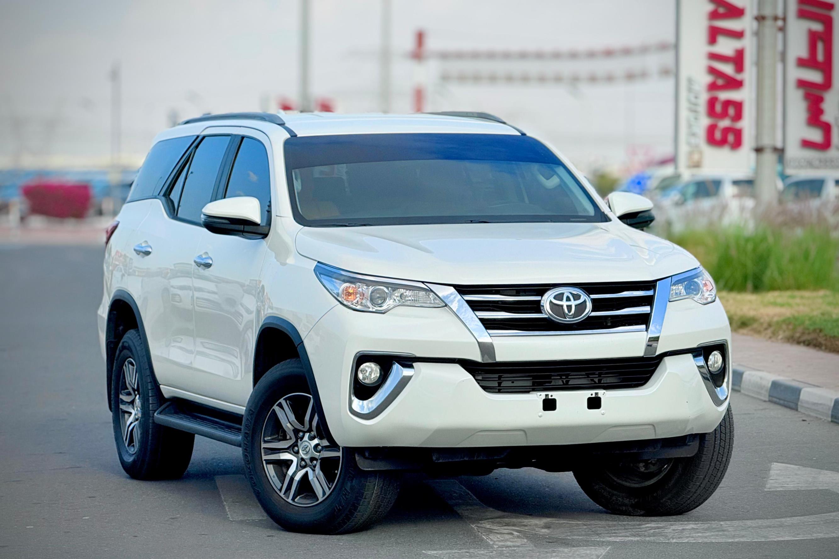 TOYOTA FORTUNER 2019